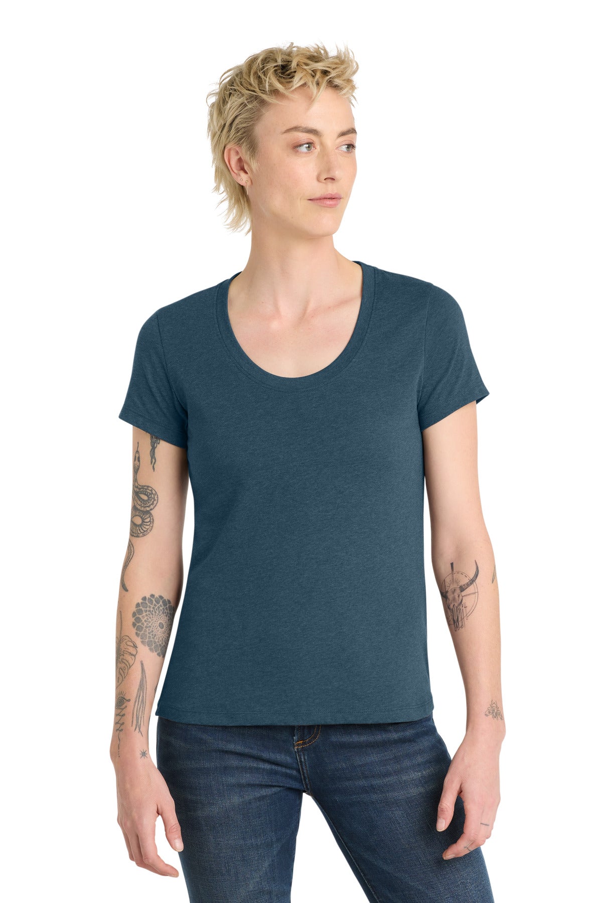 District Women’s Flex Scoop Neck Tee DT7501